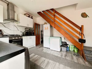 Kitchen Diner- click for photo gallery